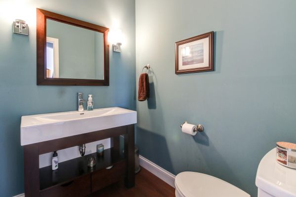 Cost of Powder Room Construction in Galveston